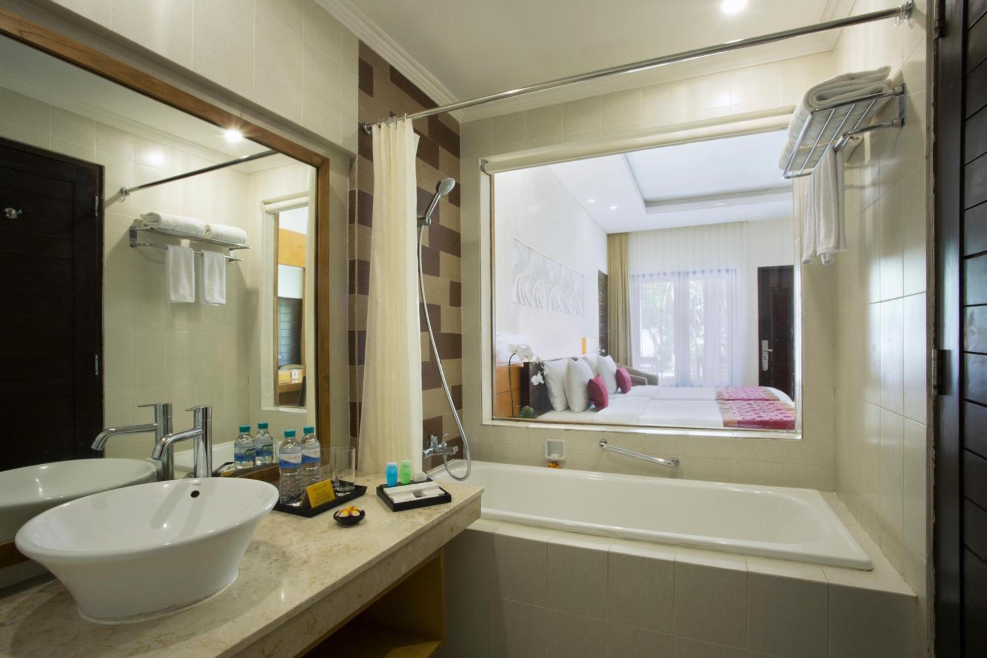 Adhi Jaya Hotel Kuta Lombok Kültér fotó